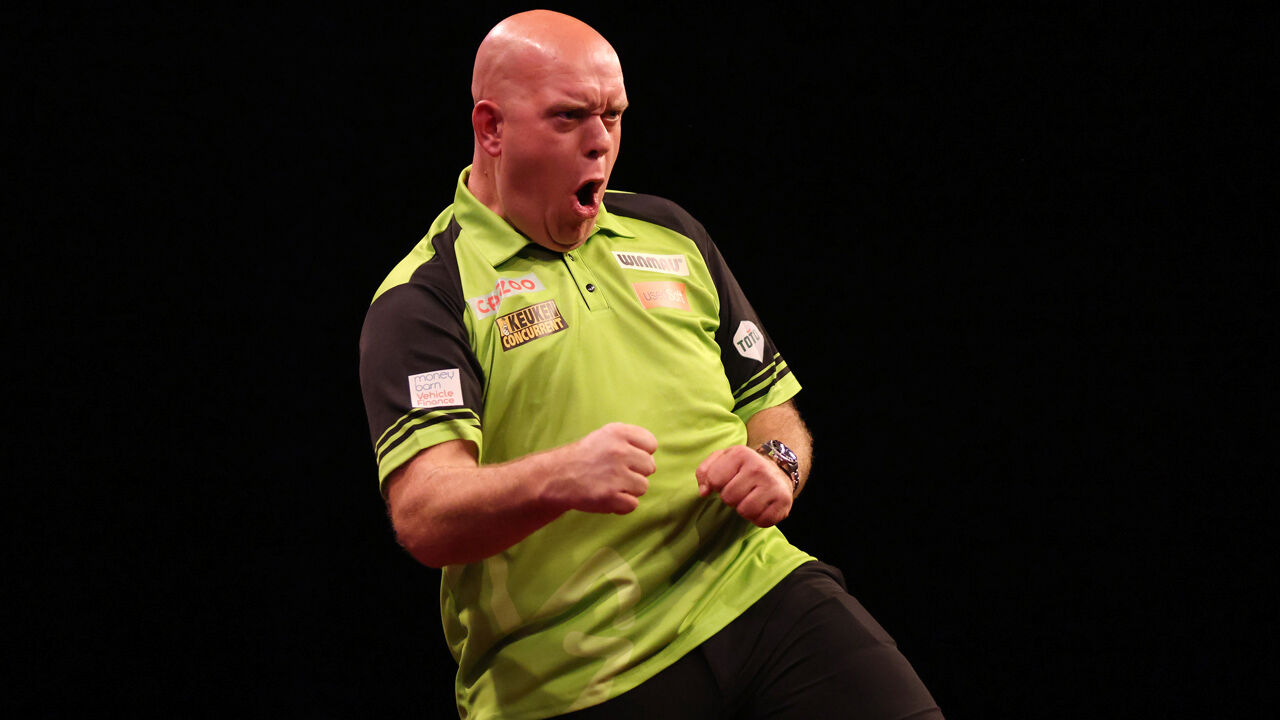 DartsWM Van Gerwen zieht mühelos in die dritte Runde ein