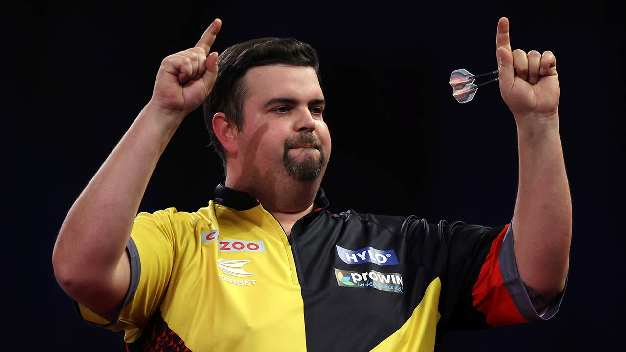 DartsWM Mit Gabriel Clemens erstmals Deutscher im Viertelfinale