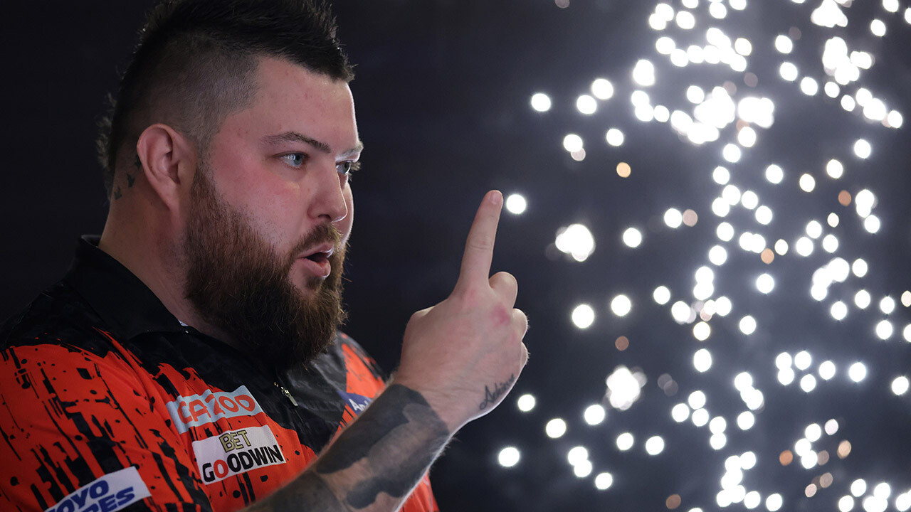 DartsWM Van den Bergh und Smith die ersten Halbfinalisten