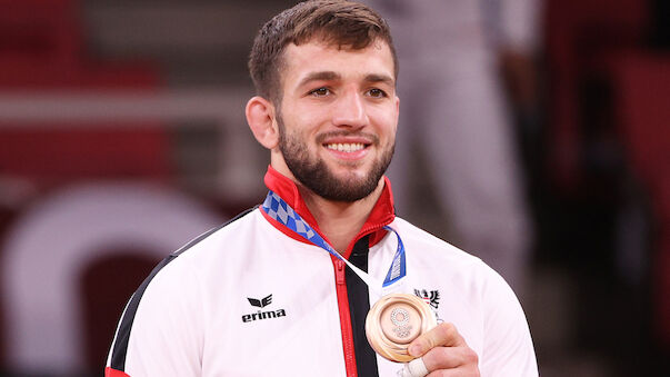 Borchashvili über Bronze: 