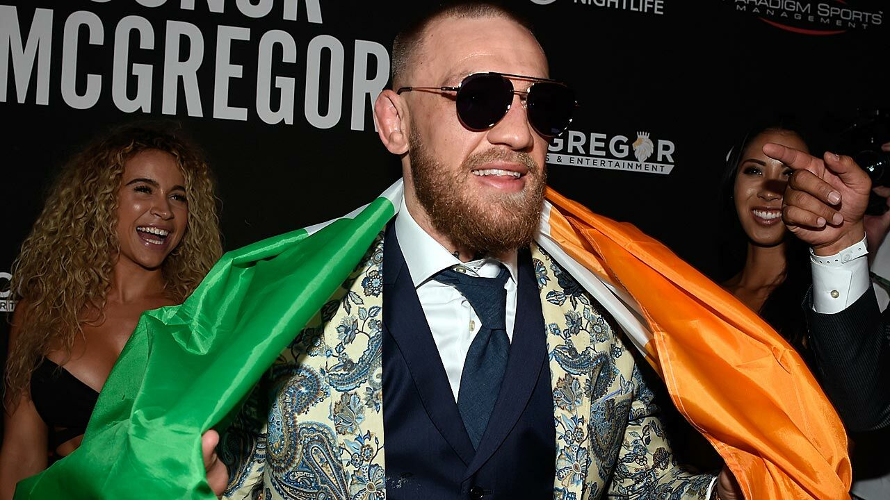 Nach Angriff auf Bus: Conor McGregor stellt sich Polizei ...