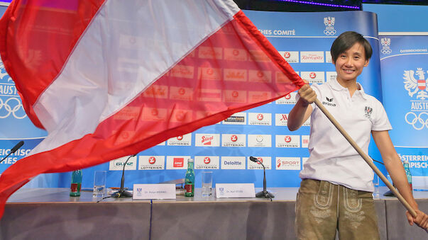 Liu Jia trägt Fahne bei Olympia-Eröffnung
