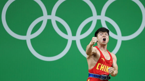 Long Quingquan gewinnt Olympia-Gold mit Weltrekord