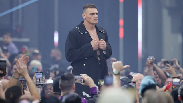 Suspendiert! WWE-Star Gunther attackierte Kommentator-Duo