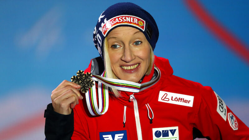 #22 - DANIELA IRASCHKO-STOLZ