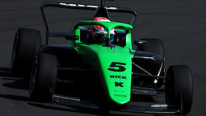 Bitter! Felbermayrs F1-Academy-Debüt endet in Crash