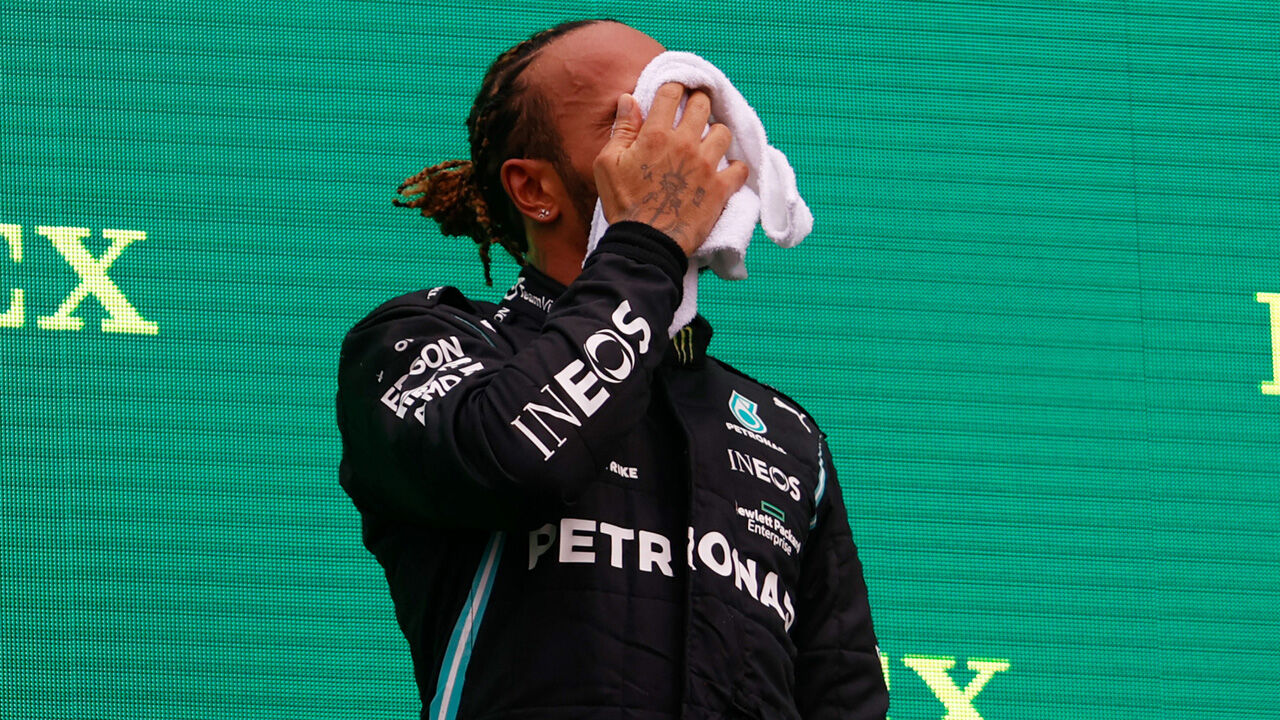 Formel 1: Lewis Hamilton kämpft mit Corona-Folgen ...