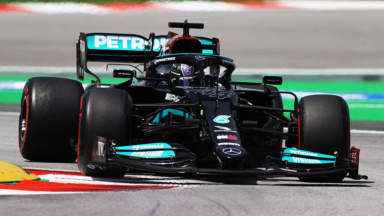 Formel 1: Hamilton setzt Tagesbestzeit im 2. Spanien ...
