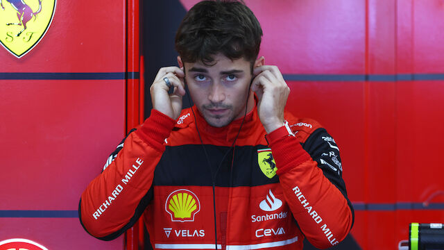 Ferrari-Duo führt 1. Barcelona-Training an