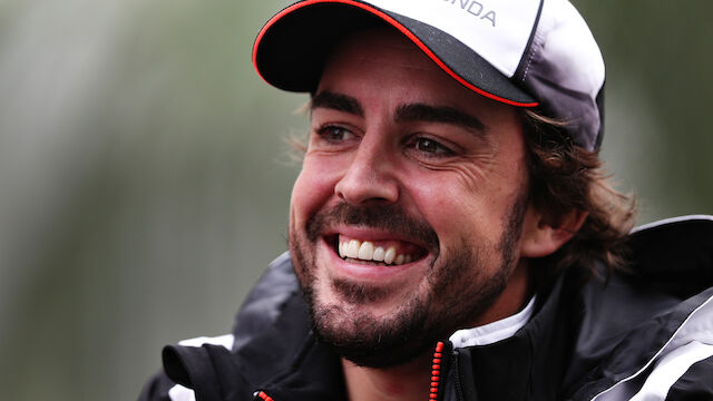 Fernando Alonso dreht erste Renault-Runden