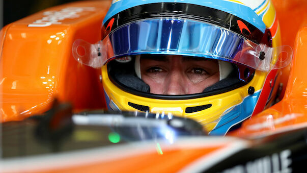 Alonso tobt am Funk über Honda-Motor