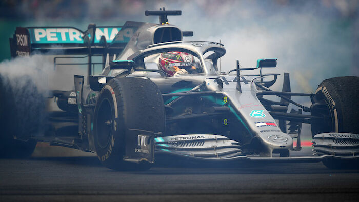 https://www.laola1.at/images/redaktion/images/Motorsport/Formel1/Lewis-Hamilton/Getty_ham-rauch-031119_4e097_f_700x394.jpg https://www.laola1.at/images/redaktion/images/Motorsport/Formel1/Lewis-Hamilton/Getty_ham-rauch-031119_4e097_f_700x394.jpg