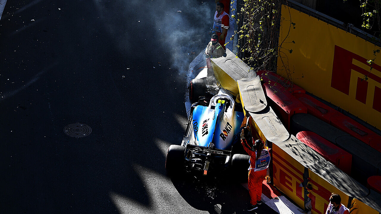 Robert Kubica sorgt für Verzögerung in Baku-Quali ...