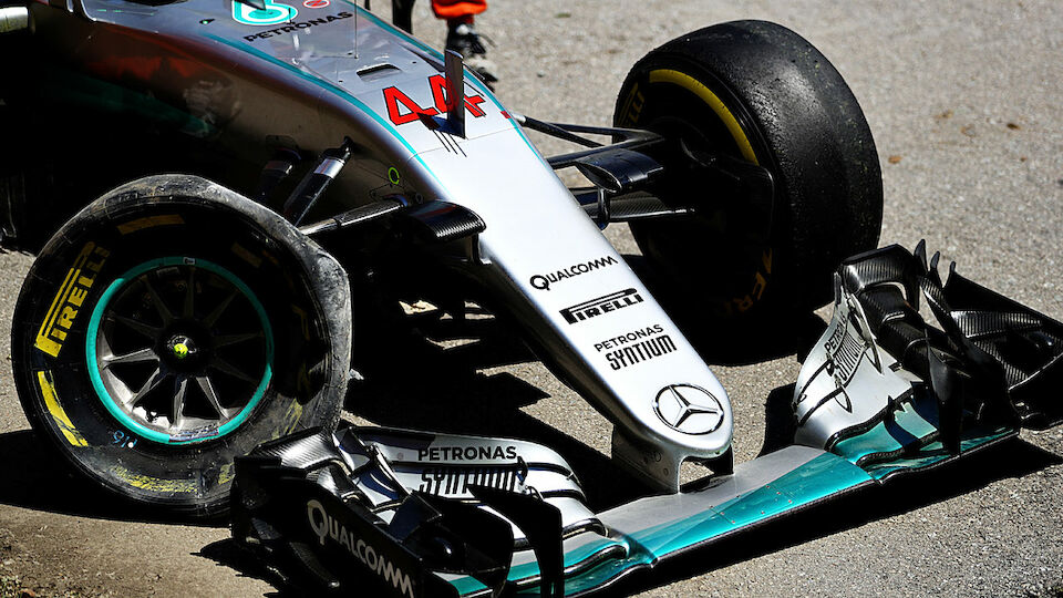 Mercedes Crash Spanien