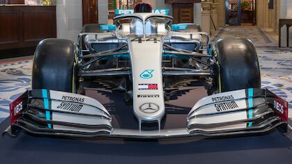 Formel 1 Mercedes Enthullt Boliden Fur 2020 Laola1 At