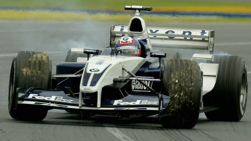 2003: Montoya schmeißt den Sieg weg