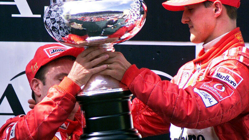 #4 - Ferrari-Stallorder sorgt für ein dröhnendes Pfeifkonzert