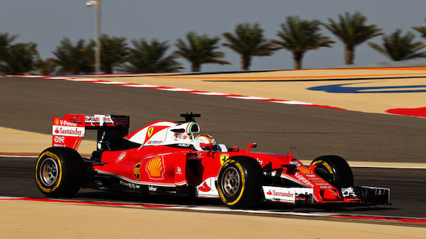 Vettel im dritten Training mit der Bestzeit