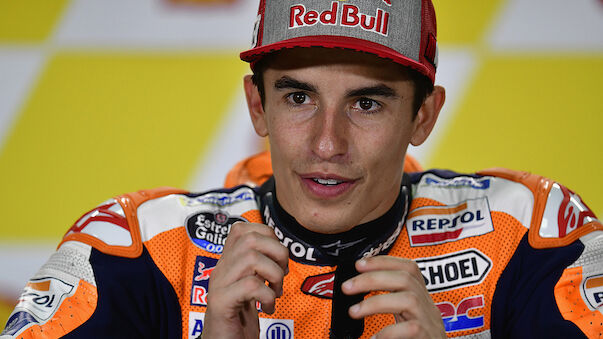 MotoGP in Malaysia: Marquez siegt, Rossi stürzt