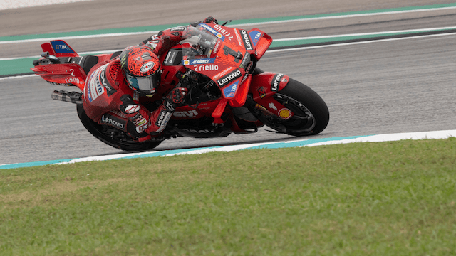 Zehnter Sieg! Bagnaia verlegt Titelkampf ins Finale