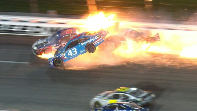 Feuerunfall bei NASCAR-Rennen