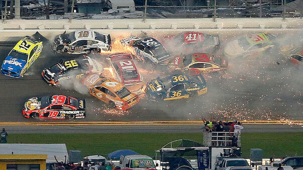 Mega-Crash beim Daytona 500