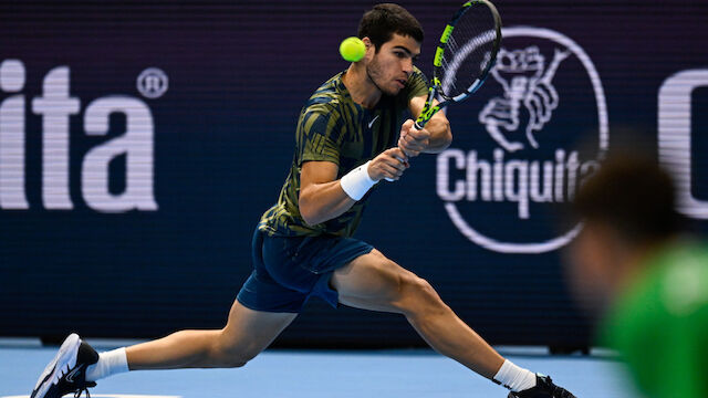 Carlos Alcaraz nimmt Auftakthürde in Paris-Bercy