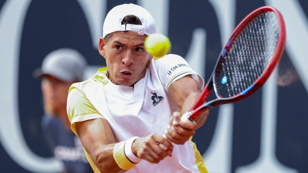 Argentine Tennis Professionals Etcheverry and Baez Secure QuarterFinal