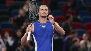 Referee-Schelte und 8 Matchbälle - Zverev in Shanghai weiter