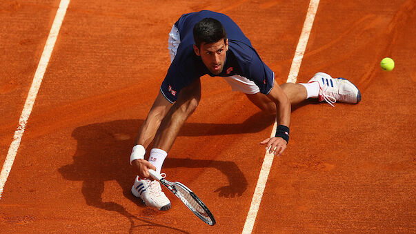 Djokovic müht sich in Runde drei