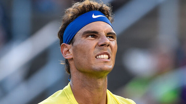 Rafael Nadal erschreckt Kameramann