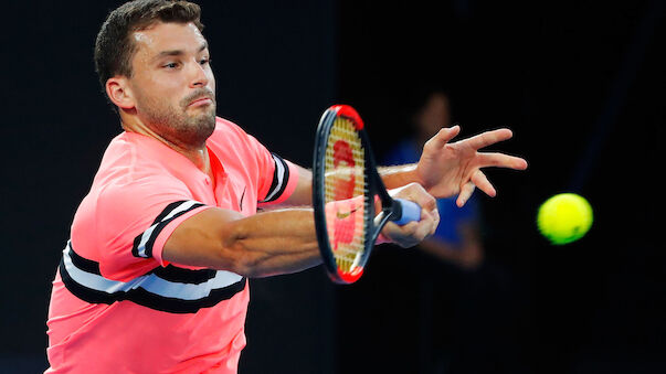 Dimitrov zittert sich fünf Sätzen weiter