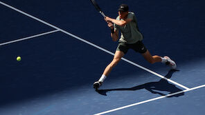 Sinner übersteht Fehlstart - Tsitsipas schon out