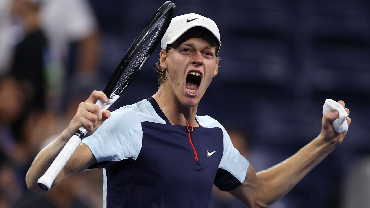 US Open Jannik Sinner zieht mit Kraftakt ins Viertelfinale ein
