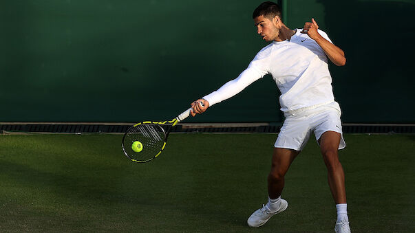 Alcaraz in Wimbledon nach Drei-Satz-Sieg weiter