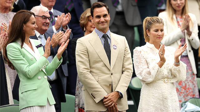 Federer am "Heiligen Rasen" von Wimbledon geehrt