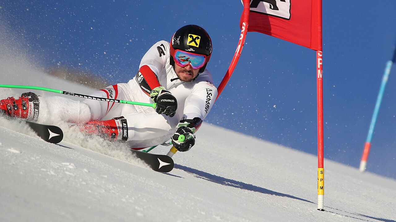 Get Laura Moisl Marcel Hirscher Haus Png Trending Now