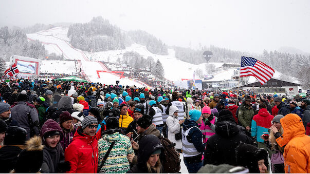 Fans zurück am Hahnenkamm! Pics aus Kitzbühel