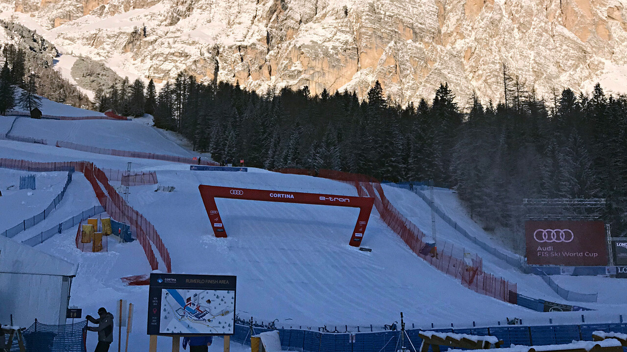 Cortina bereitet sich mit strengen Protokollen auf Ski-WM vor - Wintersport - Ski Alpin
