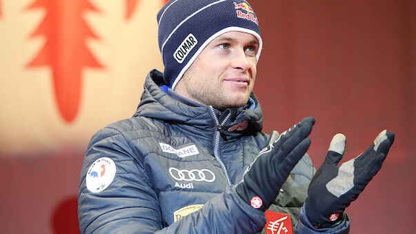 Pinturault raste mit gebrochener Hand zum Sieg