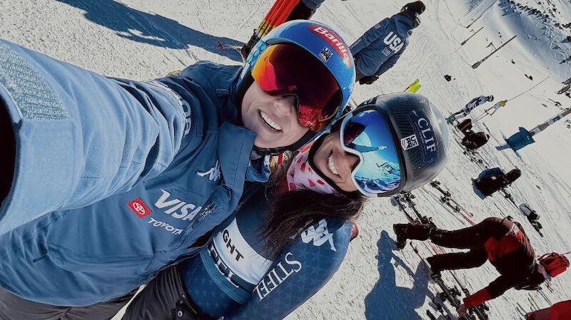 Mikaela Shiffrin und Bella Wright 