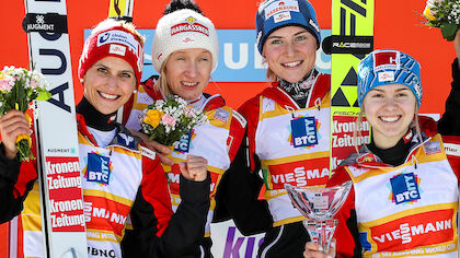 Anna Gasser vor Viktoria Schnaderbeck und Vanessa Preiner