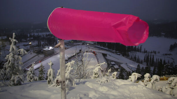 Skispringer müssen sich gedulden