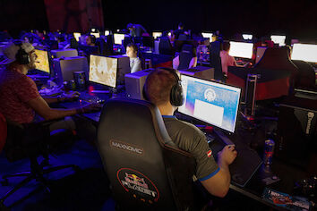 Viele Gewinner beim „Red Bull pLANet one RoundUp“