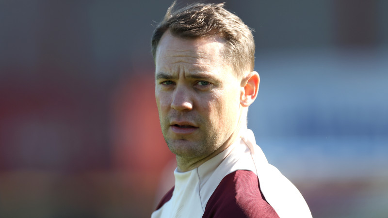 Schock! Neuer nach Torjubel verletzungsbedingt out