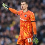 Dicke Strafe für Millwall-Goalie nach Horror-Tritt