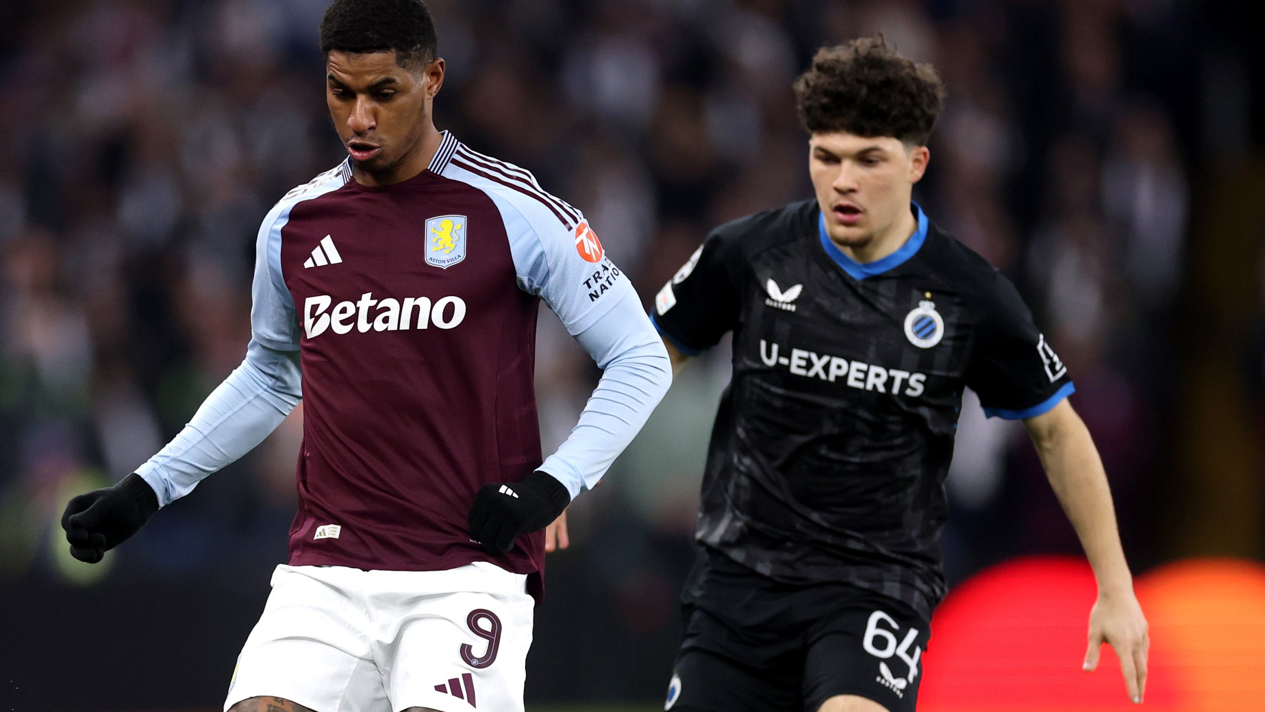 Aston Villa lässt in Überzahl nichts anbrennen