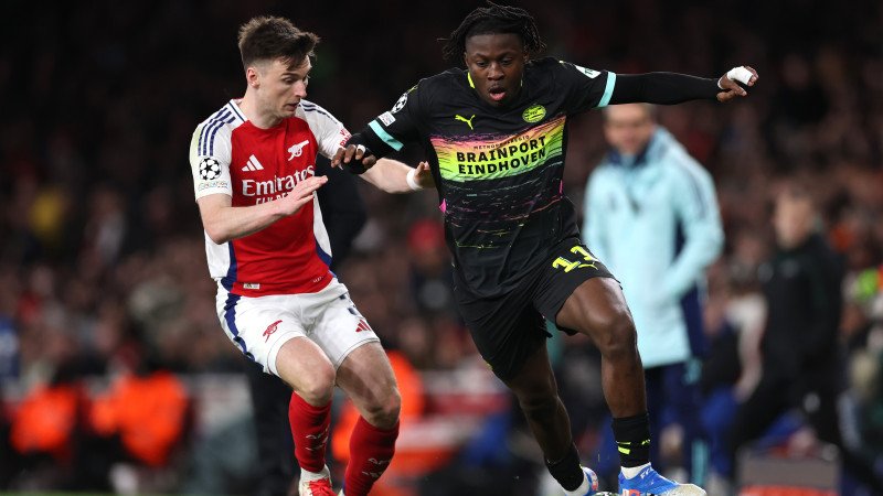 Arsenal trotz Remis gegen PSV locker im CL-Viertelfinale