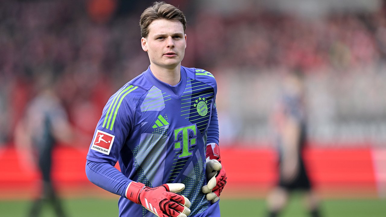 Bayerns Torhüter-Dilemma: Wird Urbig rechtzeitig für CL fit?