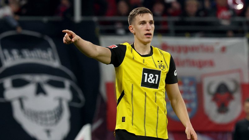 Medien: Top-Klubs an BVB-Verteidiger interessiert